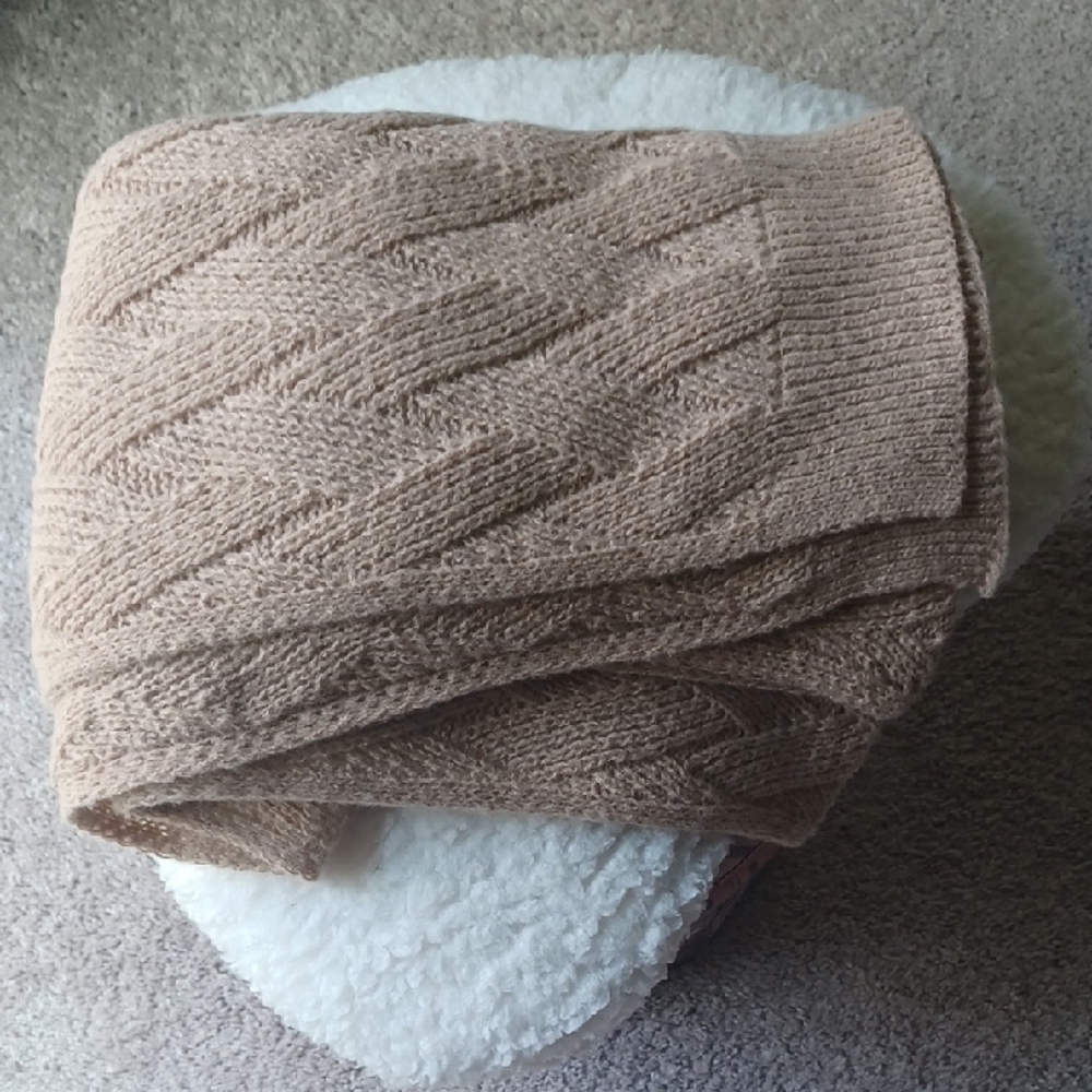 Laundry By Shelli Segal Beige Knit Wrap Scarf